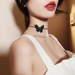 Dây chuyền choker bươm bướm